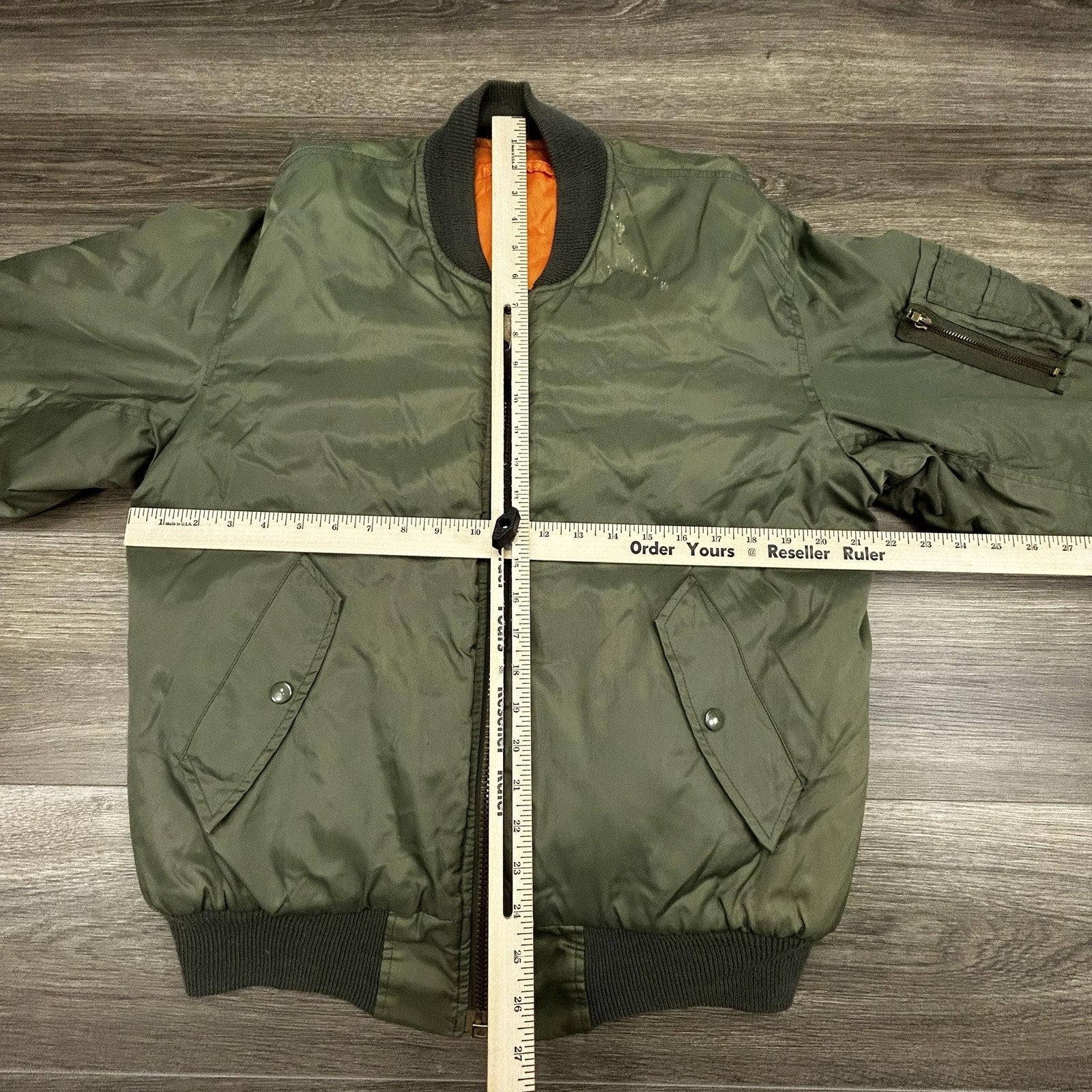 Vintage 70s Vietnam MA-1 Bomber Jacket Medium Flyers Man Intermediate Green USA