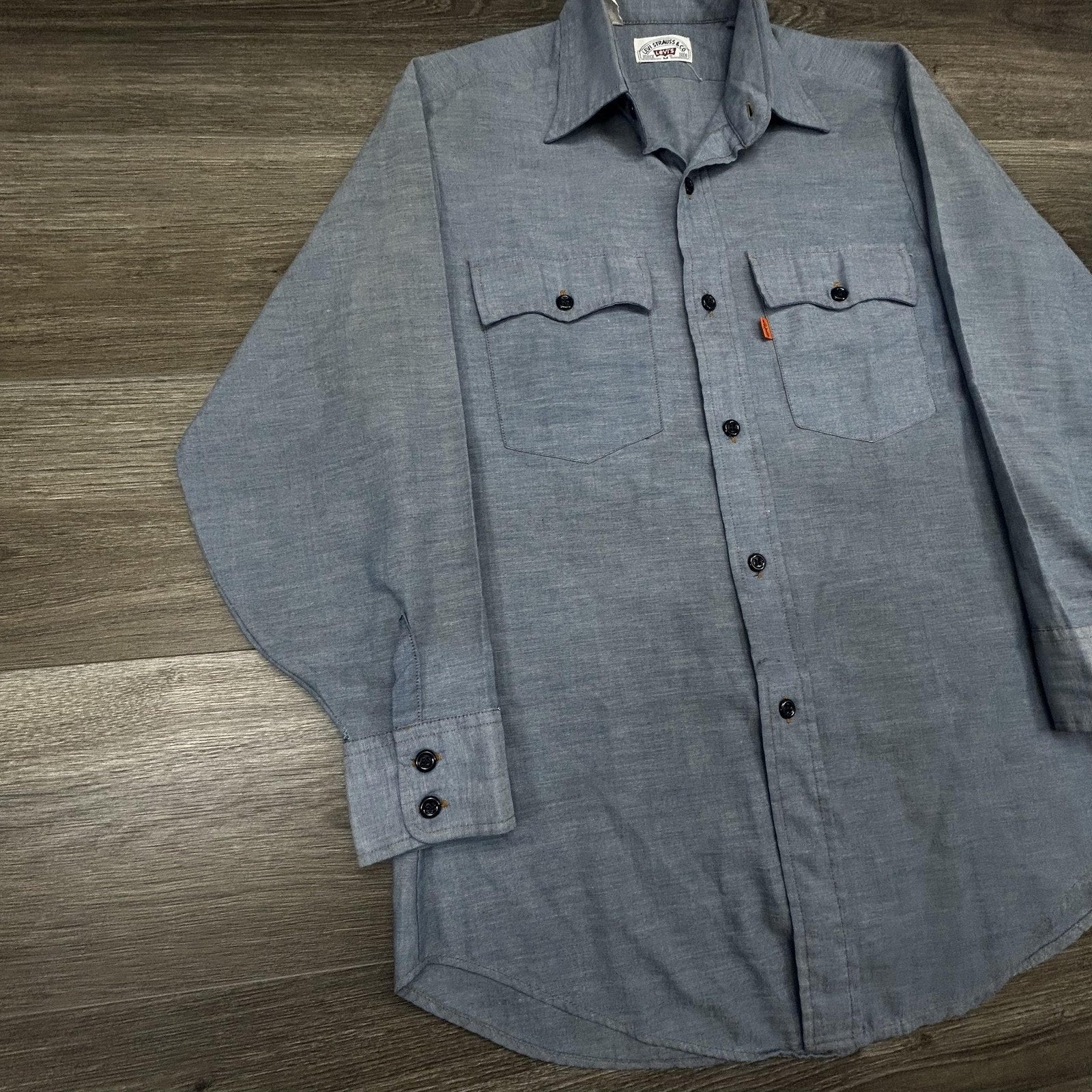 Vintage 70s Levis Denim Shirt Mens Medium Orange Tab Chambray Western Cowboy USA