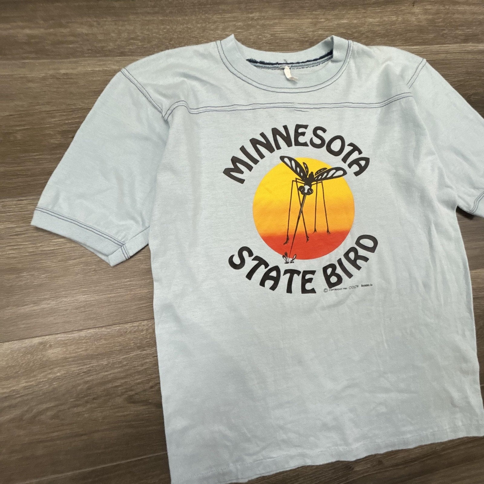 True Vintage 70s Minnesota State Bird Mosquito Shirt Mens Medium Blue Faded Thin