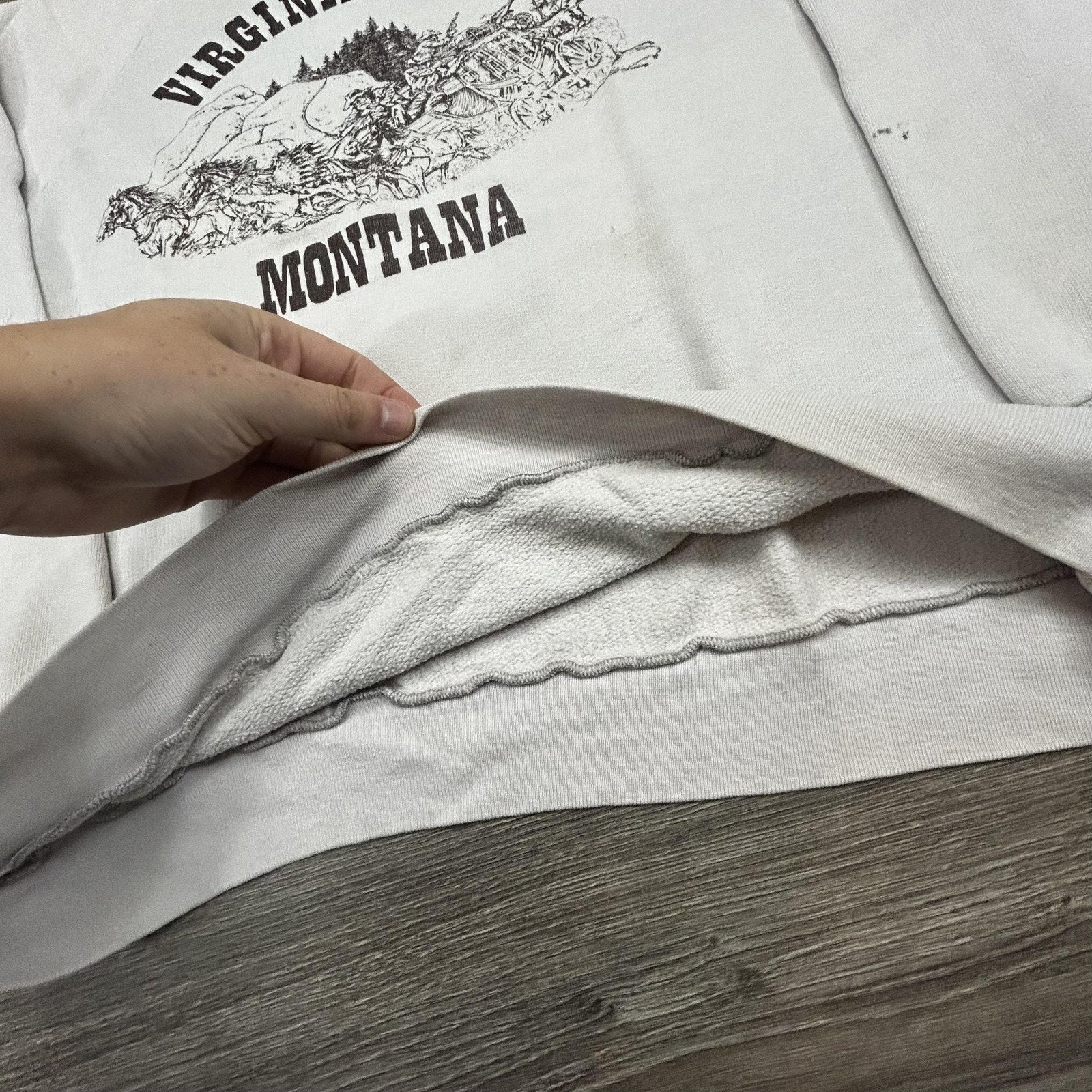 True Vintage 70s Cowboy Indian Sweatshirt Mens XL Gray Virginia City Montana USA