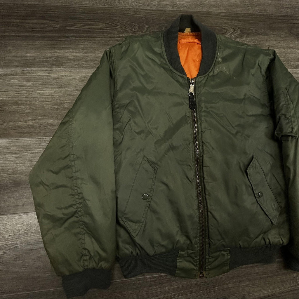 Vintage 70s Vietnam MA-1 Bomber Jacket Medium Flyers Man Intermediate Green USA
