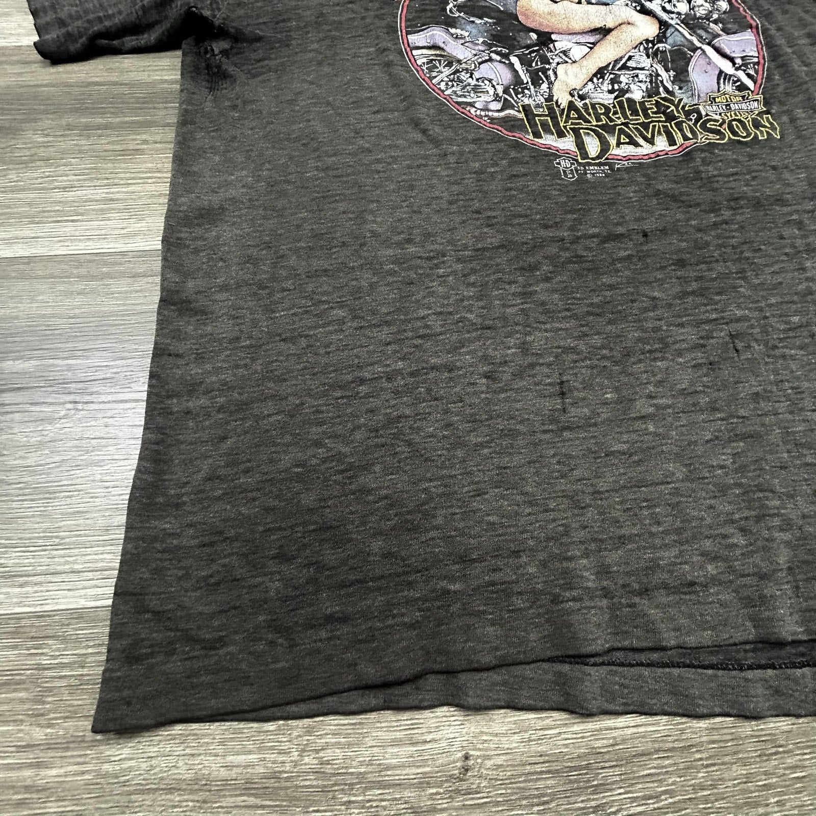 Vintage Harley Davidson 3D Emblem Shirt Medium Pinup Girl Faded Thrashed 80s USA