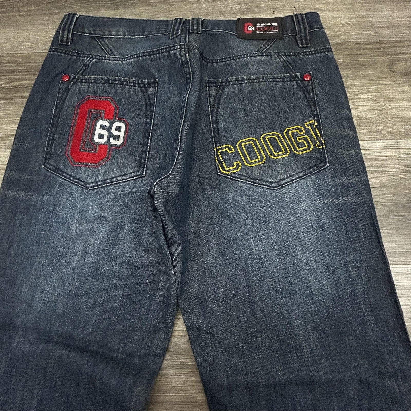 Coogi Jeans Mens 36x32 Dark Blue Wash Relaxed Straight Leg Embroidered Denim Y2K
