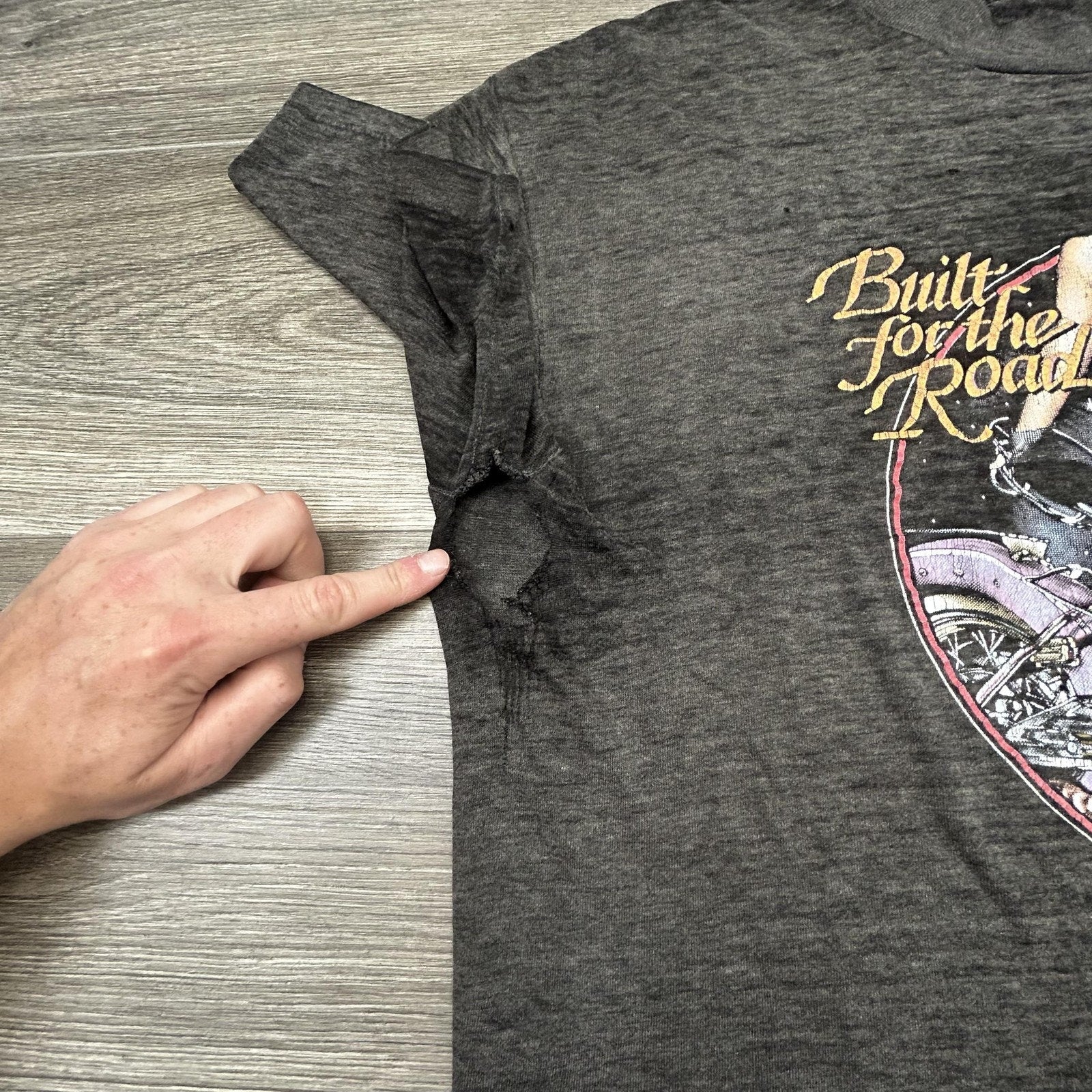 Vintage Harley Davidson 3D Emblem Shirt Medium Pinup Girl Faded Thrashed 80s USA