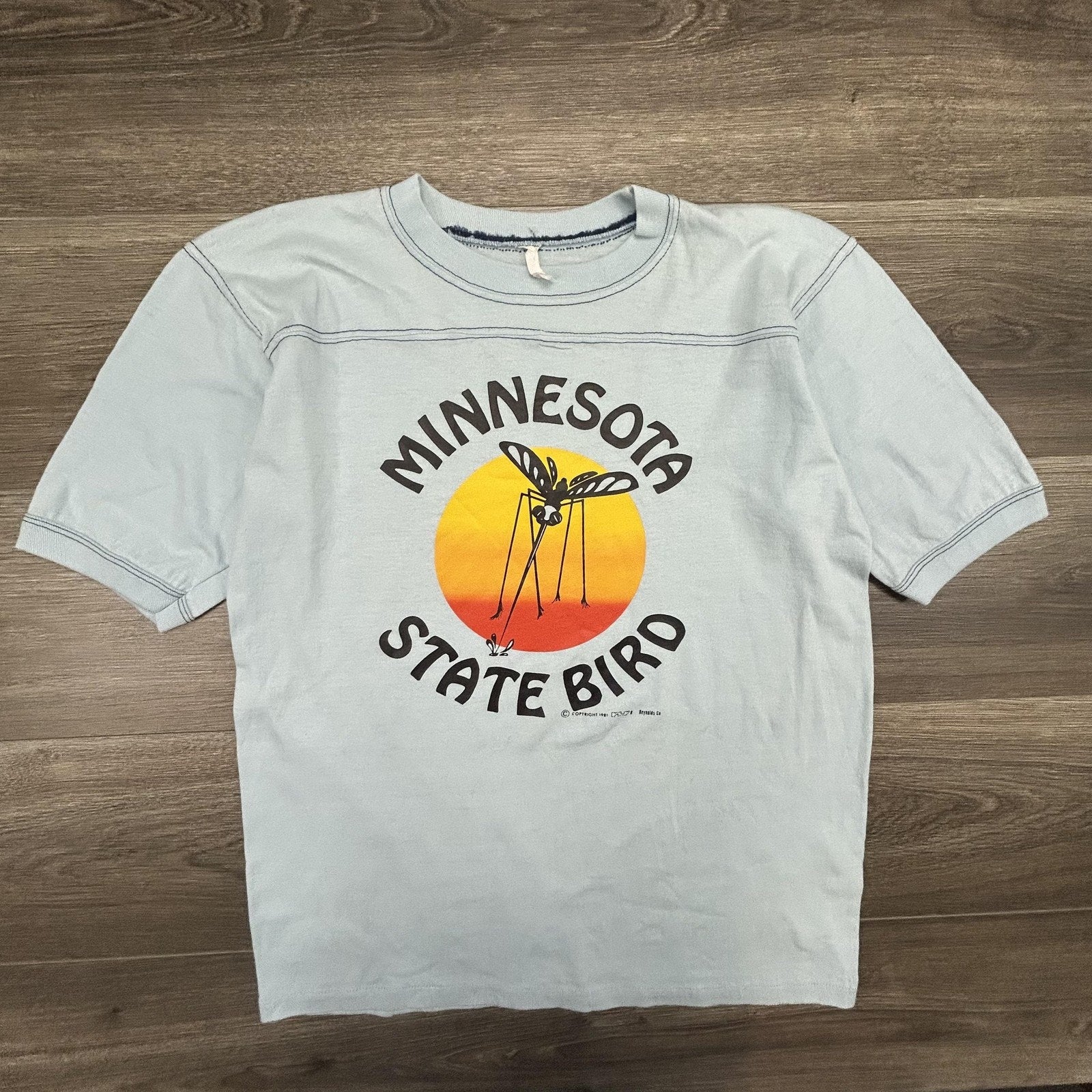 True Vintage 70s Minnesota State Bird Mosquito Shirt Mens Medium Blue Faded Thin