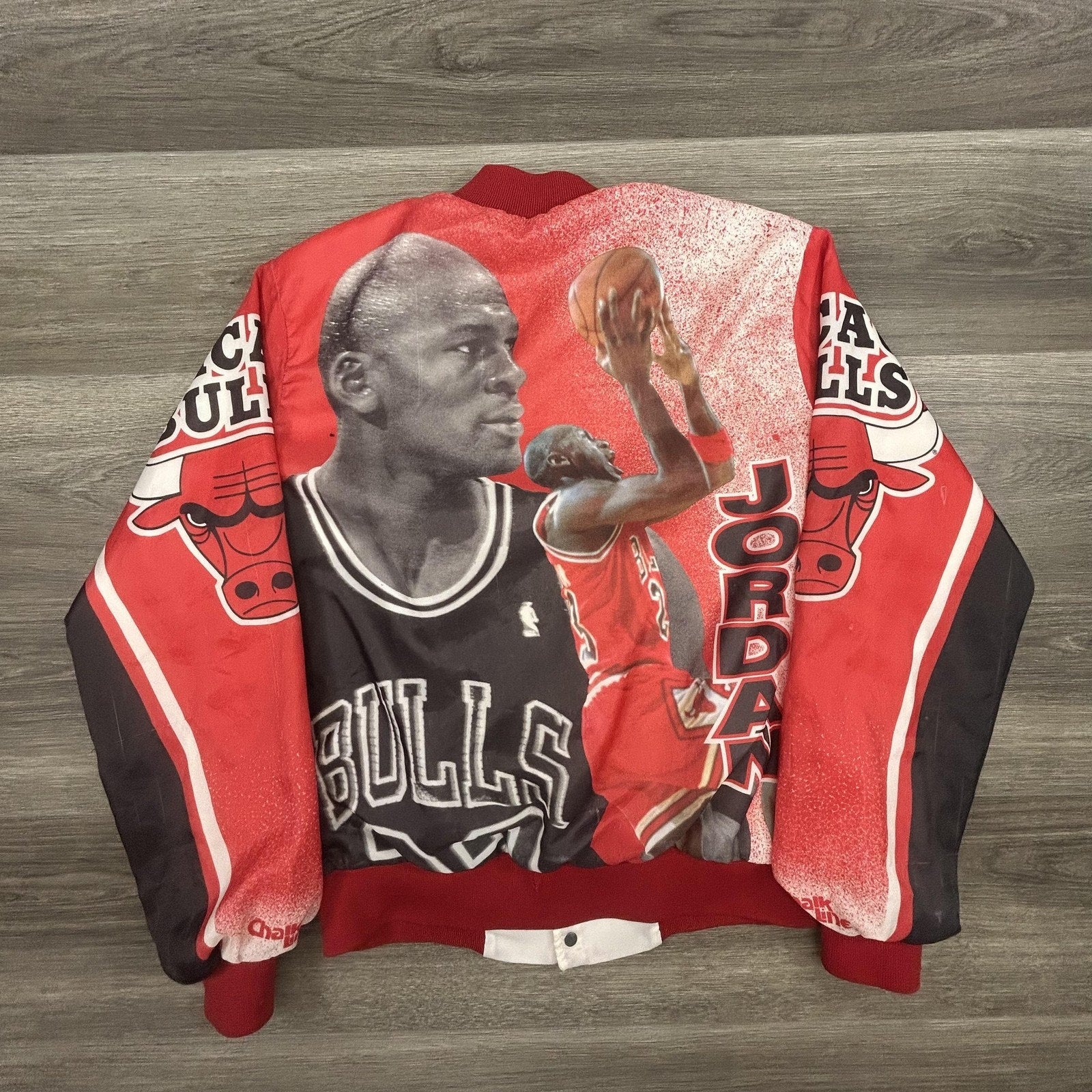 Vintage Chicago Bulls Jacket Mens Medium Michael Jordan Chalk Line AOP 90s USA