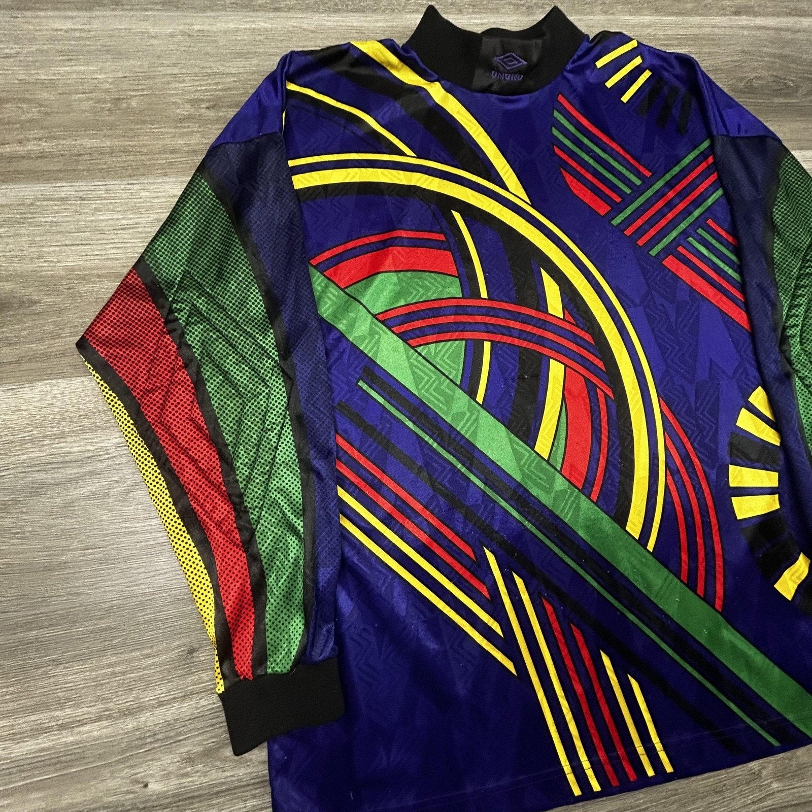 Vintage Umbro Soccer Goalkeeper Jersey Shirt Mens XL Multicolor 90s USA Abstract