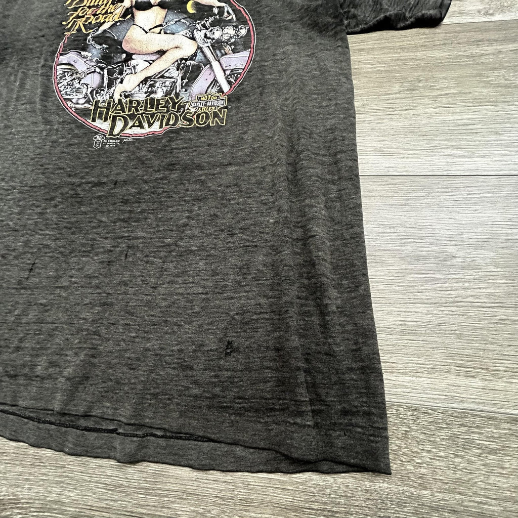 Vintage Harley Davidson 3D Emblem Shirt Medium Pinup Girl Faded Thrashed 80s USA