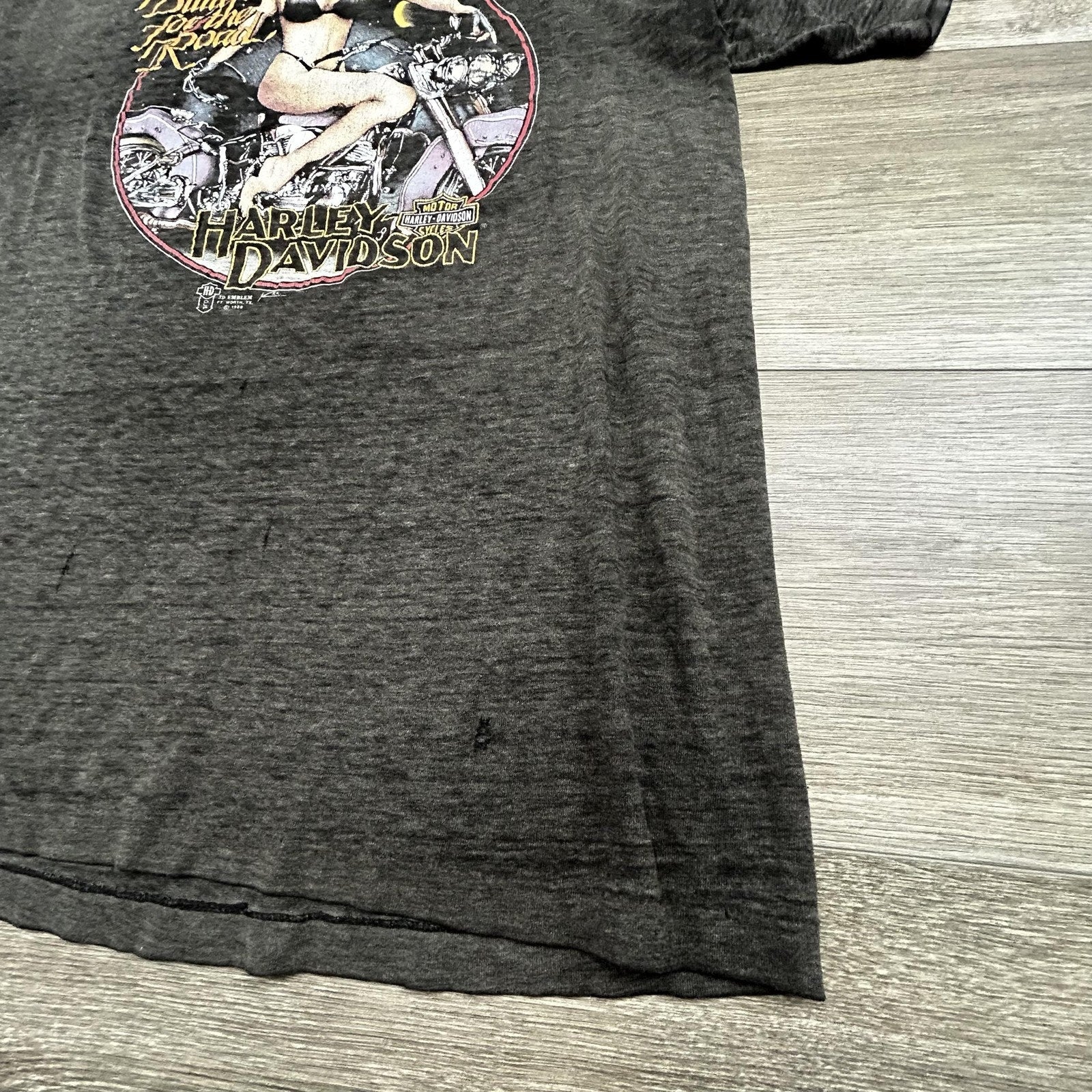 Vintage Harley Davidson 3D Emblem Shirt Medium Pinup Girl Faded Thrashed 80s USA