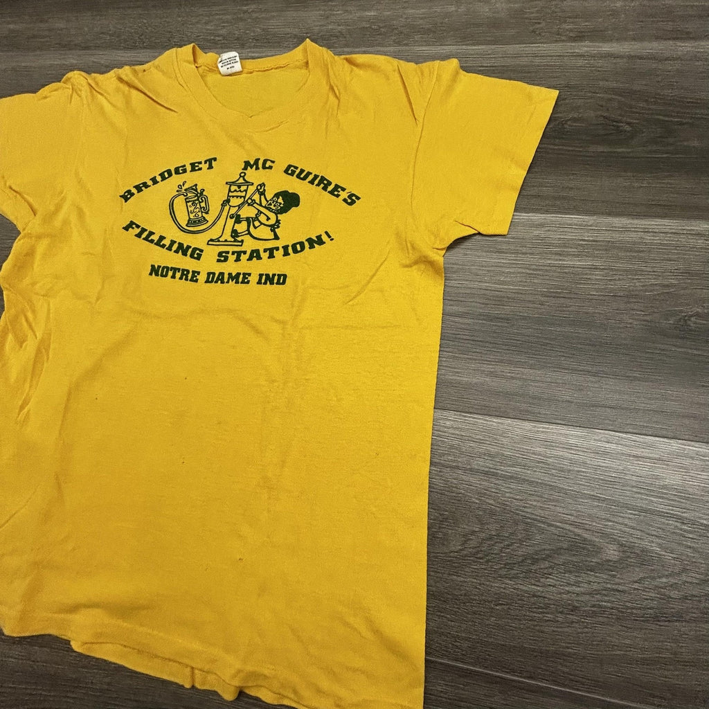 True Vintage 80s Notre Dame Shirt Mens Fits Small (L) Yellow Paper Thin Faded
