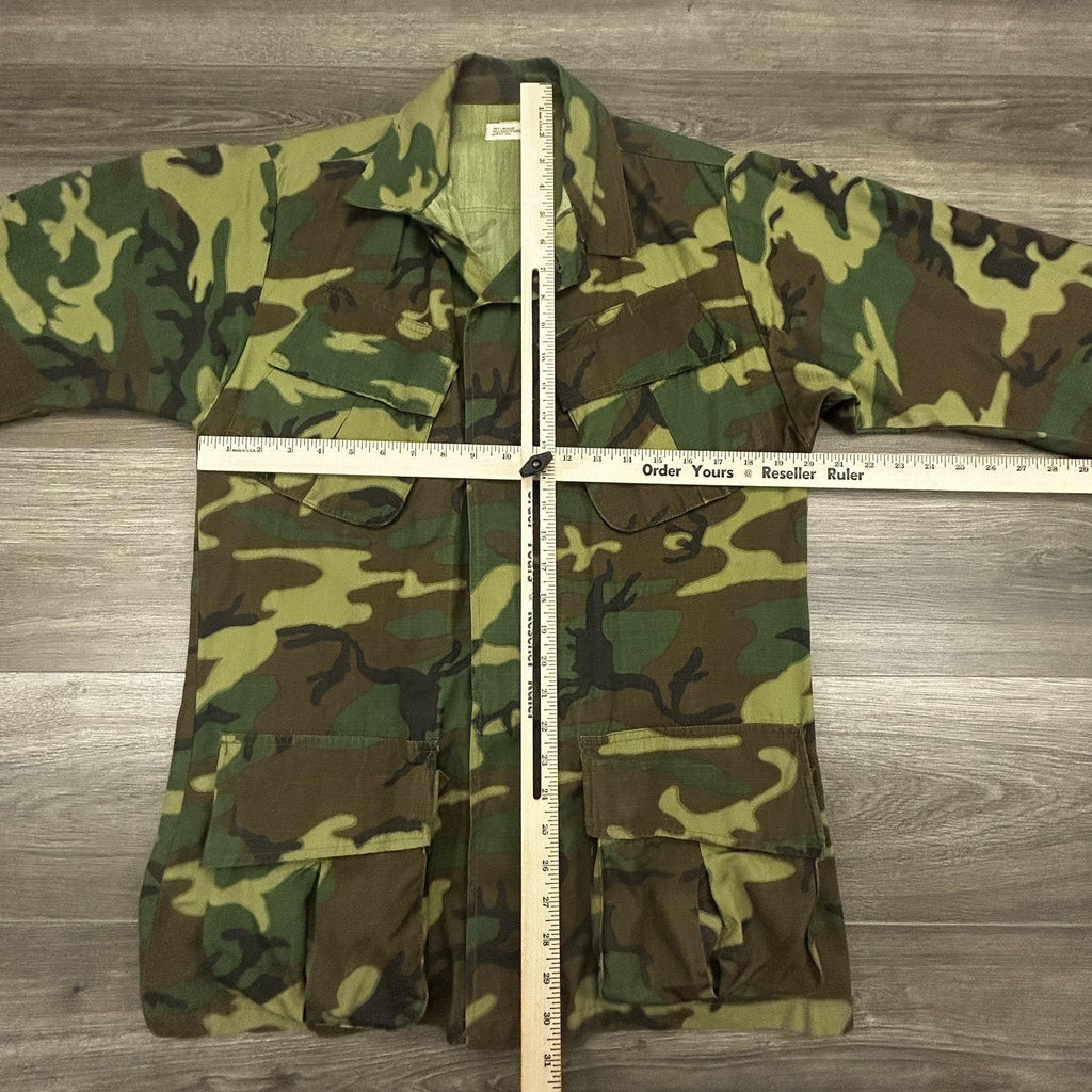 Vintage Vietnam ERDL Jungle Jacket Coat Small Ripstop Poplin Slant Pocket US 70s