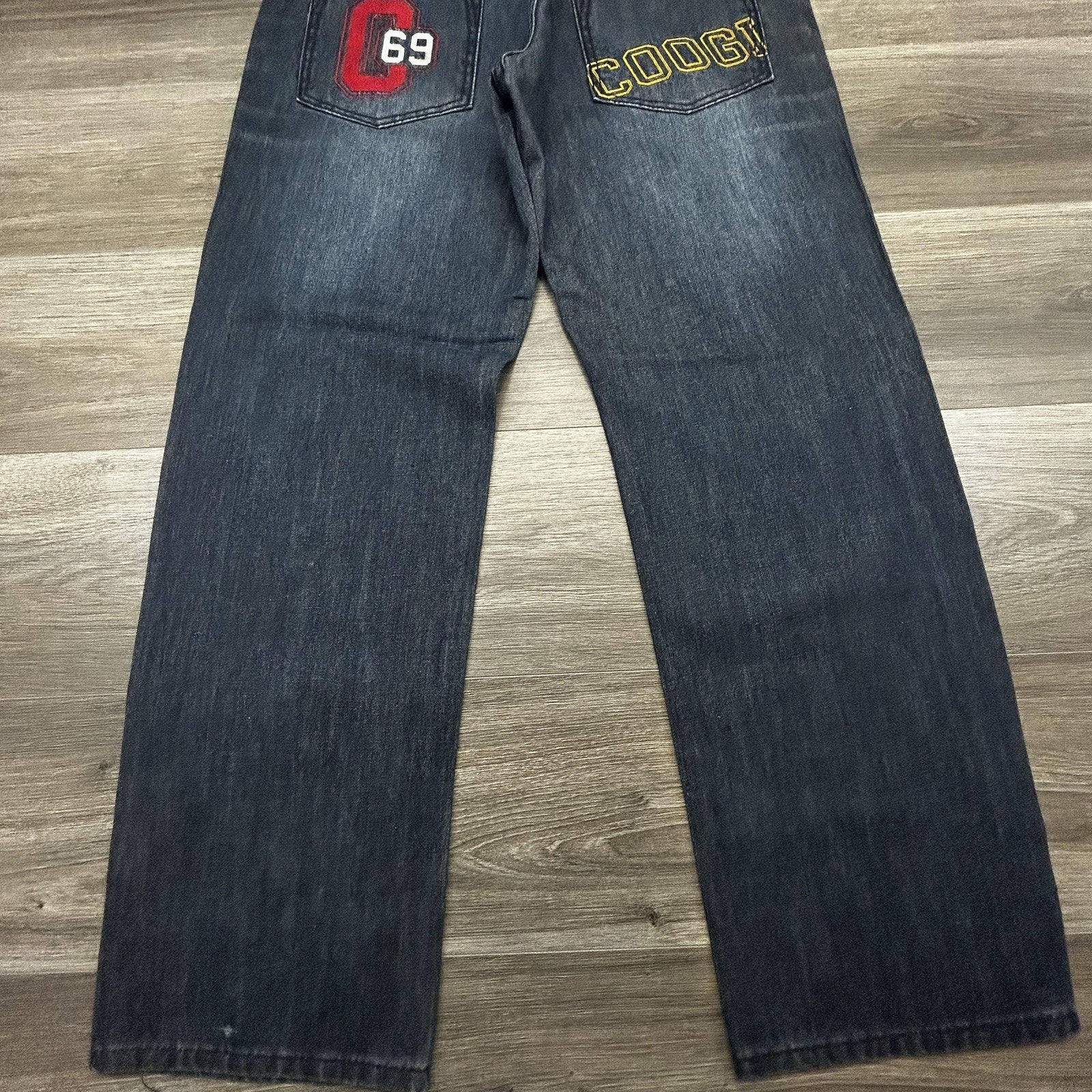Coogi Jeans Mens 36x32 Dark Blue Wash Relaxed Straight Leg Embroidered Denim Y2K