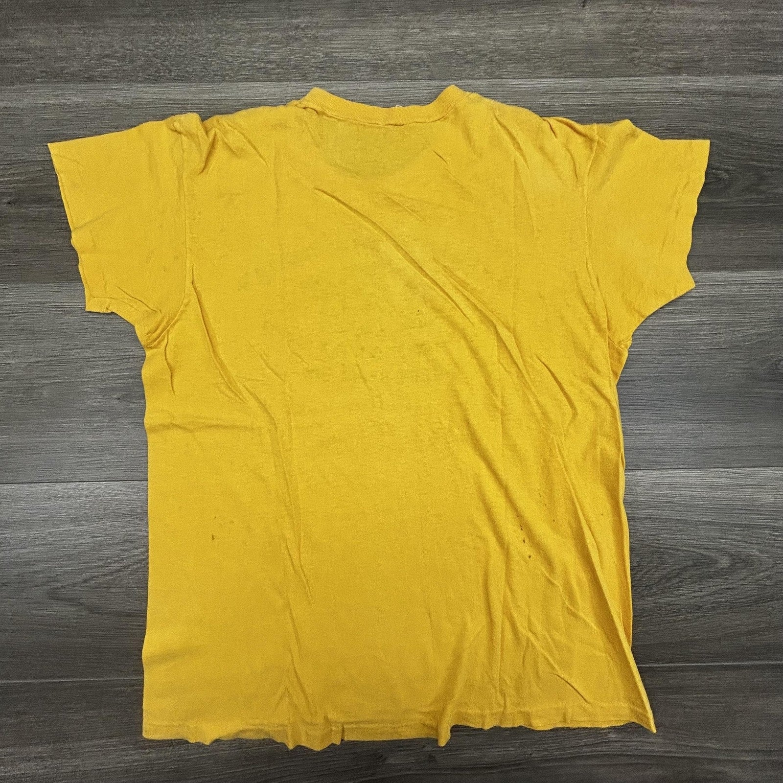 True Vintage 80s Notre Dame Shirt Mens Fits Small (L) Yellow Paper Thin Faded