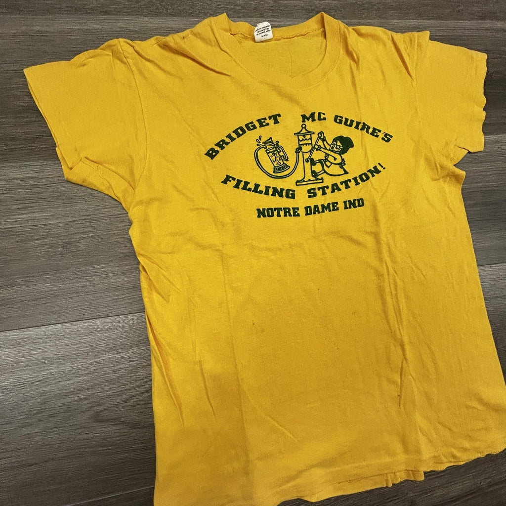 True Vintage 80s Notre Dame Shirt Mens Fits Small (L) Yellow Paper Thin Faded