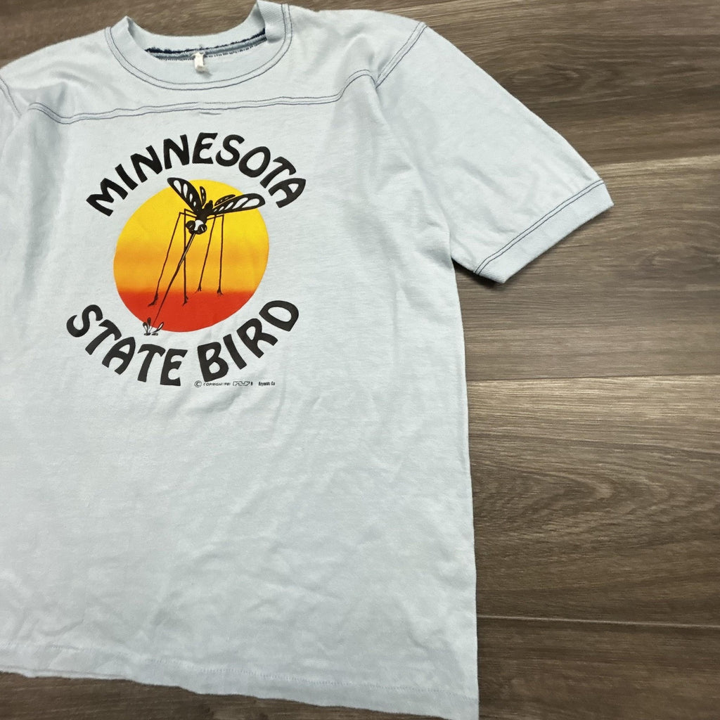 True Vintage 70s Minnesota State Bird Mosquito Shirt Mens Medium Blue Faded Thin