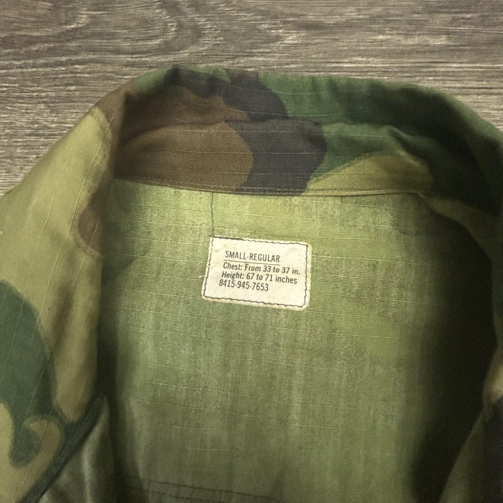 Vintage Vietnam ERDL Jungle Jacket Coat Small Ripstop Poplin Slant Pocket US 70s