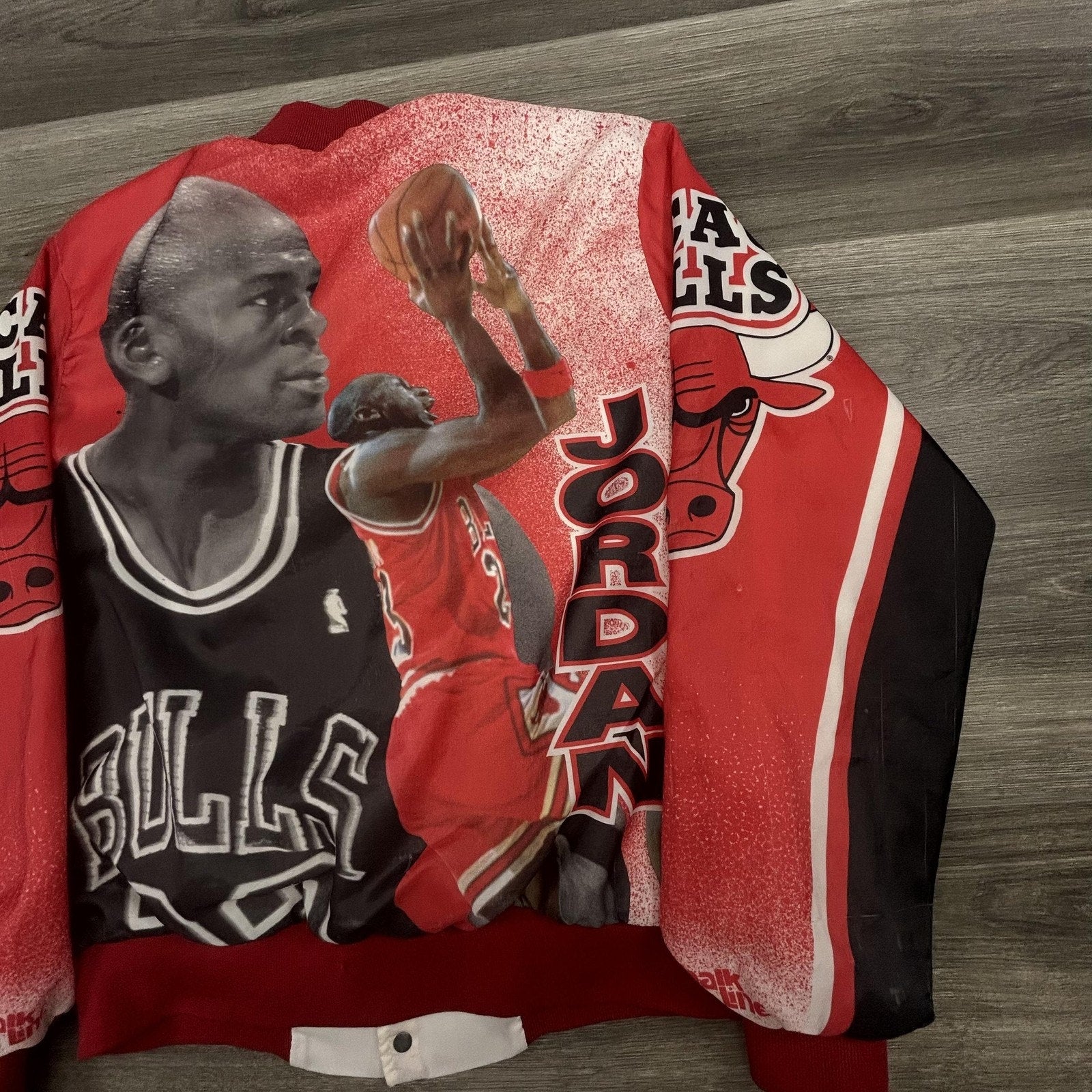 Vintage Chicago Bulls Jacket Mens Medium Michael Jordan Chalk Line AOP 90s USA